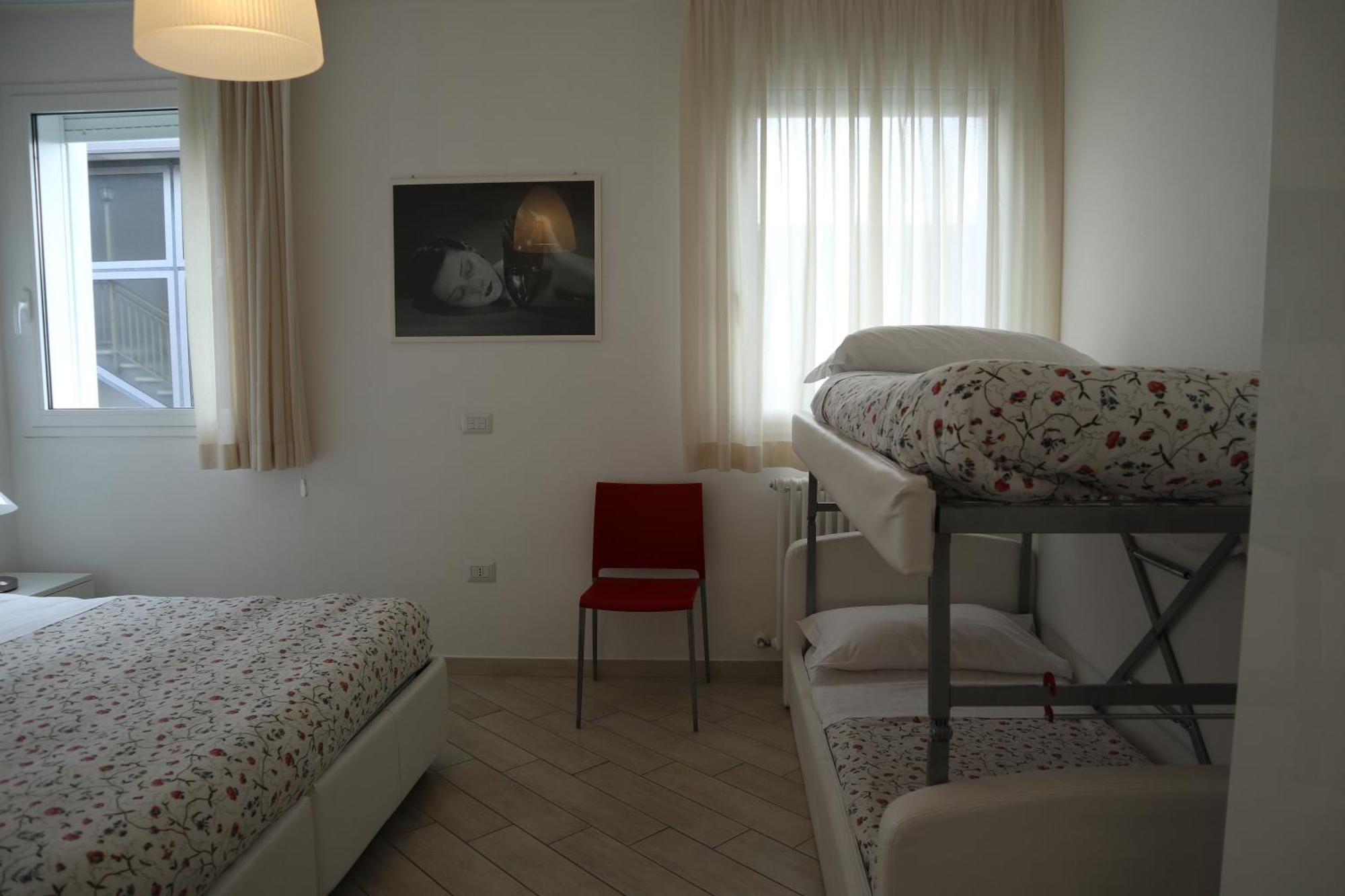 Apartahotel & Caffe Cenni *